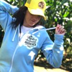 Błękitna bluza damska z nadrukiem Myślę o niebieskich migdałach