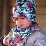 czapka-wiosenna-dla-dziewczynki_z_chustą_w_kwiaty_piwonie_05
