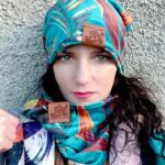 Welurowa Wiosenna czapka damska z kominem szmaragdowa handmade