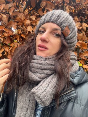 Komplet Zimowy Damski Czapka i Szalik Brązowy